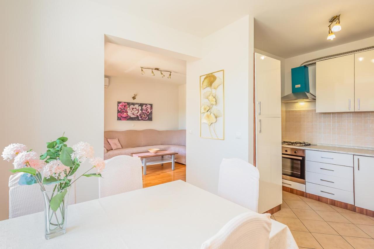 Indigo Apartment Макарска Екстериор снимка